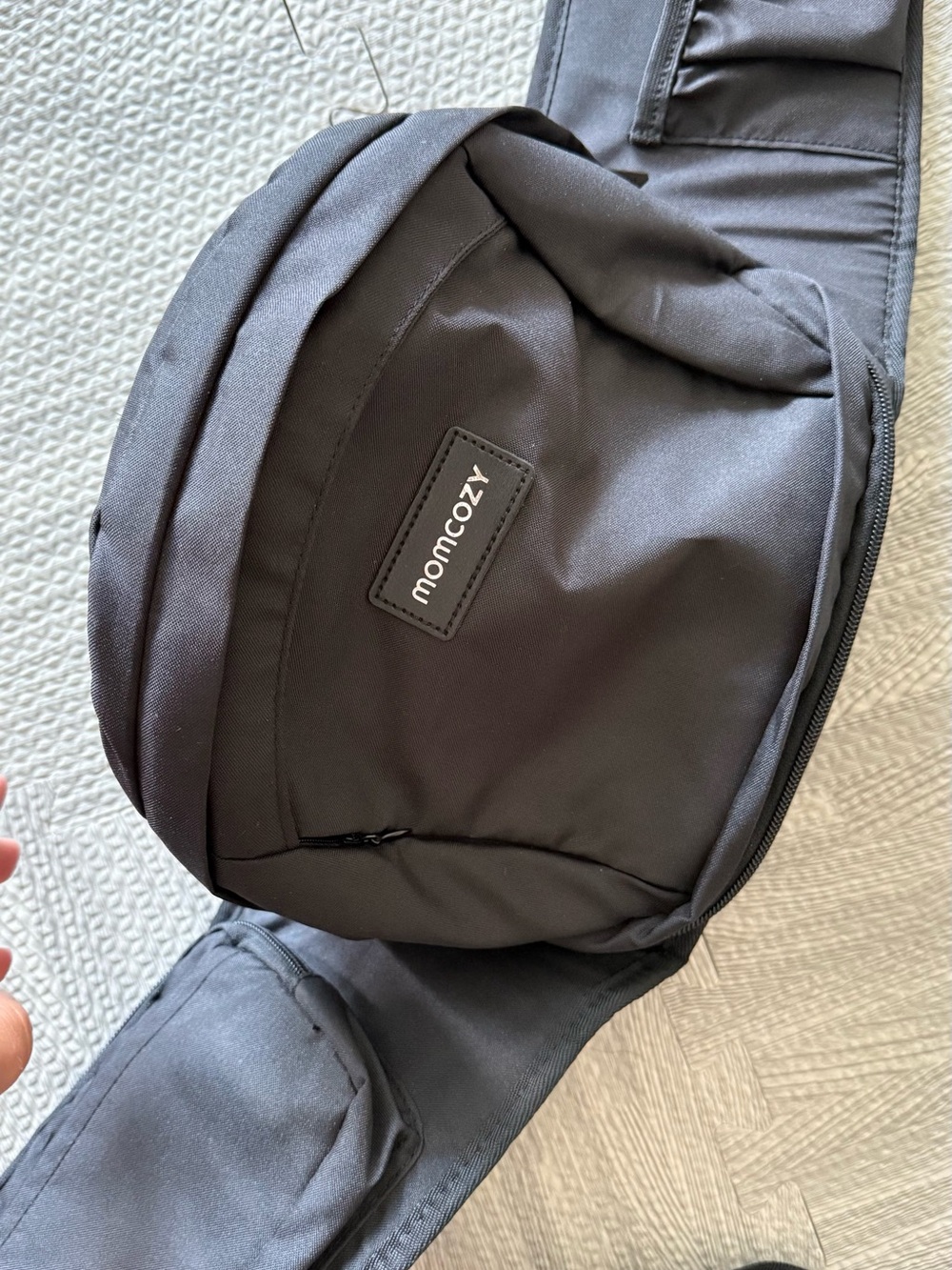 Black Momcozy Wander360 Hip Seat Carrier
